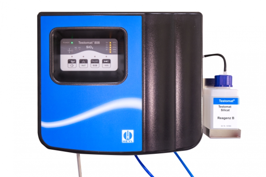 Testomat 808 SIO2, front view of the measuring device for silicate monitoring, 230 V/50-60 Hz 1–4 bar